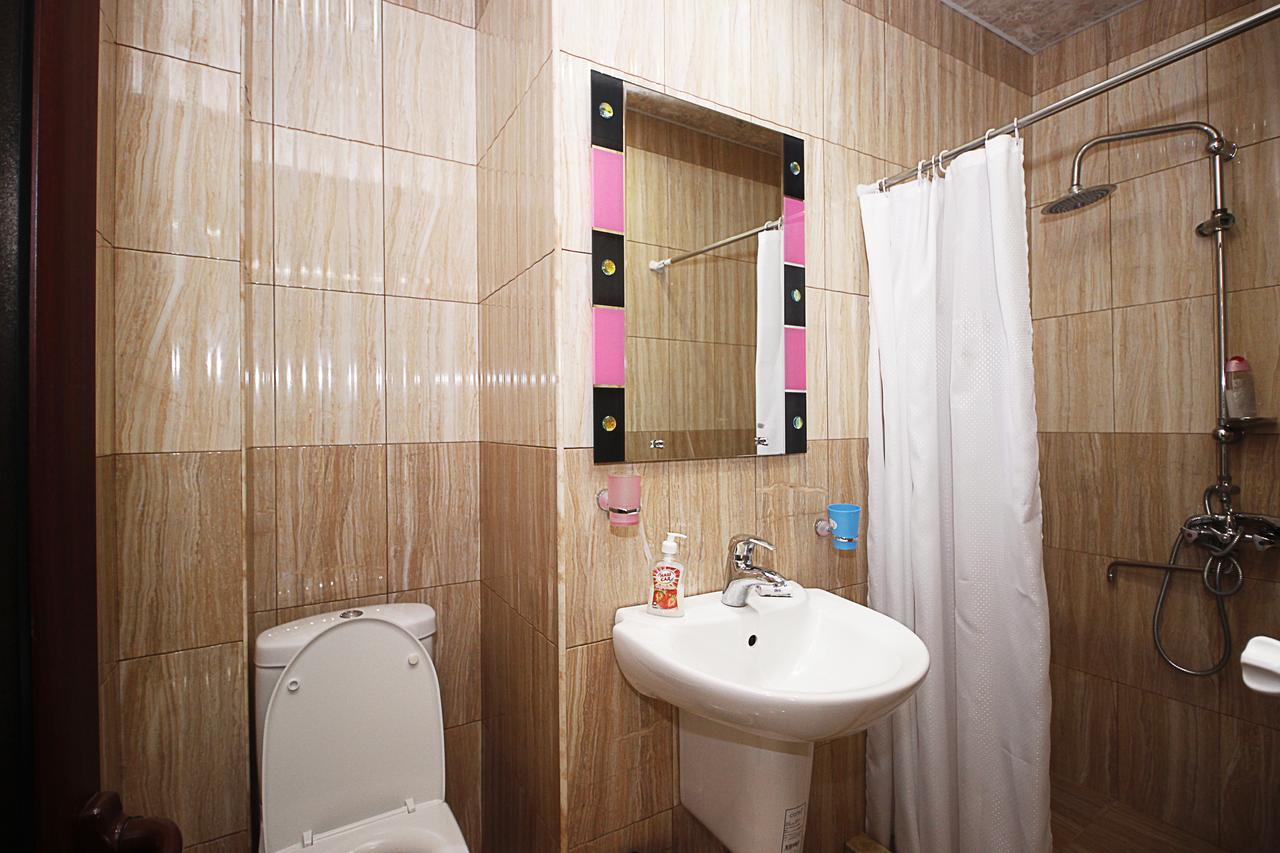 Planet Hotel Erévan Extérieur photo